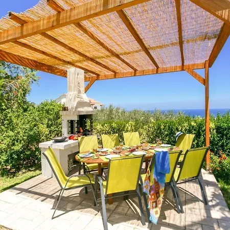 Modern Villa,stunning View,pool,bbq,1.5 Km From Town And The Beach! *