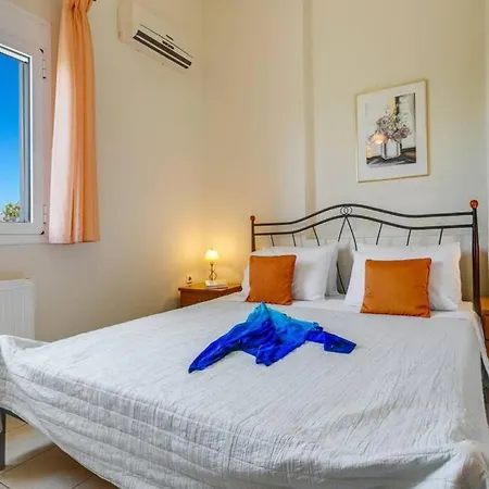 Βίλα Modern Villa,stunning View,pool,bbq,1.5 Km From Town And The Beach!